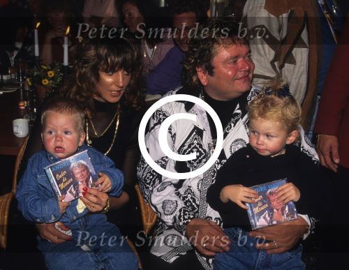 Andre Hazes
21 September 1999 CD uitreikingSamen met Rachel en de kinderen
Foto Peter Smulders BV