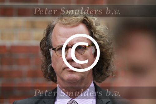 Amsterdam 27 mei 2011
Andre Rieu met op de achtergrond zijn zoon pierre.
Peter Smulders bv