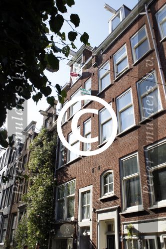 Amsterdam 25 mei 2011
Huis Cas Jansen en Annelieke Bouwens staat te koop.
Peter Smulders bv