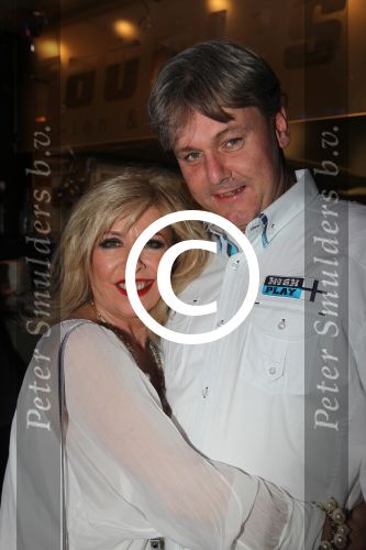 Bergen (NH), 2 Mei 2011
Uitreiking 24e CD van Gerard Joling
Bonnie St Clair met haar man
Foto Peter Smulders BV