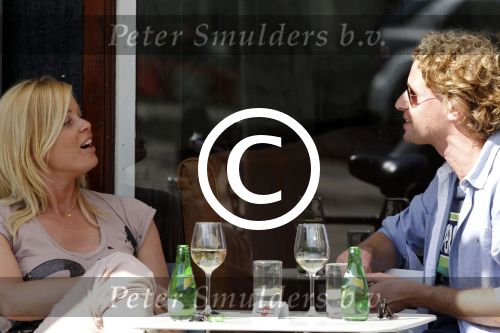 Amsterdam 14 juni 2011
Bridget Maasland en Ewout Genemans op terras.
Peter Smulders bv