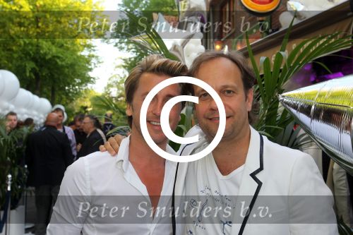 Bergen (NH), 2 Mei 2011
Uitreiking 24e CD van Gerard Joling
Carlo Boszhard met vriend
Foto Peter Smulders BV