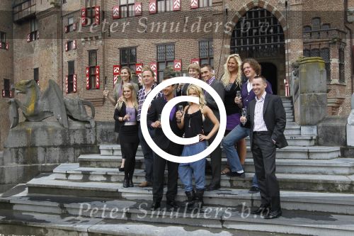 Kasteel Haarzuilen, 6 Juni 2011
Voorstelling Cast Musical Klein Duimpje
Cast met o.a. Geert Hoes, Sita Vermeulen, Marcel Smid, Lynn Jansen, Koen Iking, Carmen v Weersel, Bart Mijnster, Sandra Dijkstra, Michael v Hoorne en Esther v Santen
Foto Peter Smulders BV