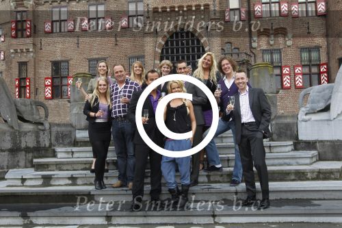 Kasteel Haarzuilen, 6 Juni 2011
Voorstelling Cast Musical Klein Duimpje
Cast met o.a. Geert Hoes, Sita Vermeulen, Marcel Smid, Lynn Jansen, Koen Iking, Carmen v Weersel, Bart Mijnster, Sandra Dijkstra, Michael v Hoorne en Esther v Santen
Foto Peter Smulders BV