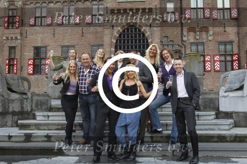 Kasteel Haarzuilen, 6 Juni 2011
Voorstelling Cast Musical Klein Duimpje
Cast met o.a. Geert Hoes, Sita Vermeulen, Marcel Smid, Lynn Jansen, Koen Iking, Carmen v Weersel, Bart Mijnster, Sandra Dijkstra, Michael v Hoorne en Esther v Santen
Foto Peter Smulders BV