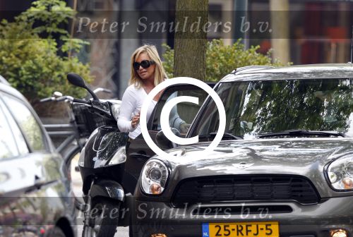 Amsterdam 10 mei 2011
Connie Breukhoven met har nieuwe mini countryman.
Peter Smulders bv
