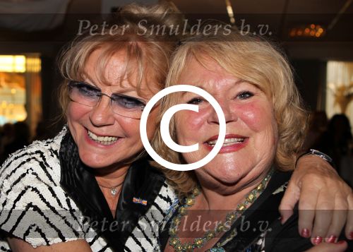 Oudendijk, 13 Mei 2011
Imca Marina 70 jaar en een groot feest
Connie Vink met Tineke de Nooij
Foto Peter Smulders BV