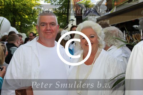 Bergen (NH), 2 Mei 2011
Uitreiking 24e CD van Gerard Joling
Country Wilma met partner
Foto Peter Smulders BV