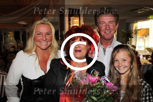 Oudendijk, 13 Mei 2011
Imca Marina 70 jaar en een groot feest
Dario met vrouw en dochter
Foto Peter Smulders BV