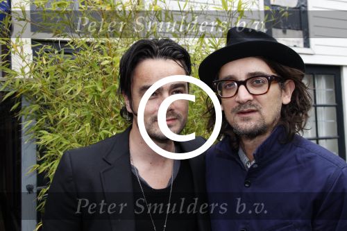 Amsterdam, 16 Mei 2011
Uitreiking boek HIT Story van fotograaf William Rutten en Cors v d Berg
Dinand Woesthoff met maatje Dennis v Leeuwen
Foto Peter Smulders BV