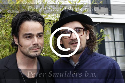 Amsterdam, 16 Mei 2011
Uitreiking boek HIT Story van fotograaf William Rutten en Cors v d Berg
Dinand Woesthoff met maatje Dennis v Leeuwen
Foto Peter Smulders BV