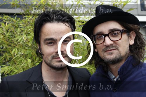 Amsterdam, 16 Mei 2011
Uitreiking boek HIT Story van fotograaf William Rutten en Cors v d Berg
Dinand Woesthoff met maatje Dennis v Leeuwen
Foto Peter Smulders BV