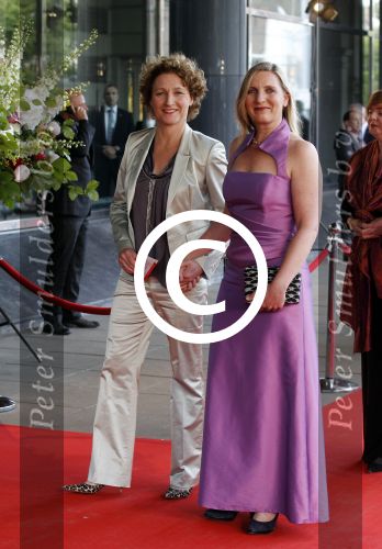 Amsterdam 27 mei 2011
Verjaardagsfeest prinses Maxima vanwege haar 40e verjaardag in het concertgebouw. 
Dominique  v d Heide ( zij heeft de intervieuws gedaan met Prinses Maxima ) met haar partner Annet de Jong
Peter Smulders bv
