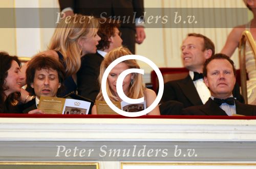 Amsterdam 27 mei 2011
Verjaardagsfeest prinses Maxima vanwege haar 40e verjaardag in het concertgebouw. Aanwezig oa Prins Willem Alexander Koningin Beatrix Prinses Irene Prinses Christina Margriet Pieter v Vollenhoven Prins Friso en mabel Wisse Smit Prins Constantijn en Prinses laurentien Prins Maurits en Marilenen Prins Bernhard en Annette Prins Floris en Aimee  Prins Pieter Christiaan en Anita alsmede haar ouders Jorge Zorrequieta en moder en broer Martin. Emily Bremers met man Roderick v Wijck
Peter Smulders bv
