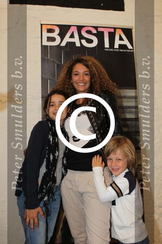 Amsterdam, 12 Mei 2011 Presentatie Magazine BASTA
Fajah Lourens met haar kinderen
Foto Peter Smulders BV