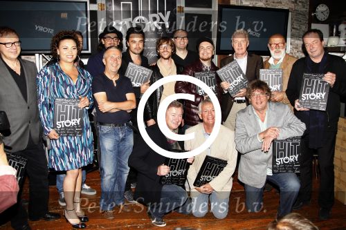 Amsterdam, 16 Mei 2011
Uitreiking boek HIT Story van William Rutten en Cors v d Berg
Amsterdam, 16 Mei 2011
Uitreiking boek HIT Stroy van fotograaf William Rutten en Cors van den Berg
Pierre Kartner met Andre v Duin Anita Doth, Bas B en vele anderen
Foto Peter Smulders BV
Foto Peter Smulders BV
