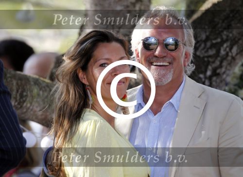 ibiza 4 juni 2011
Lodewijk Hoekstra en zijn vrouw Kristel trouwen op ibiza. Frank Wisse met zijn vriendin Gaby
Peter Smulders bv
