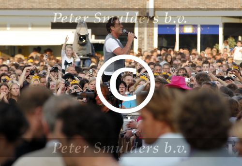Ede 15 juni 2011
Tros zomerfeesten op het plein in Ede . Gerard Joling
Peter Smulders bv