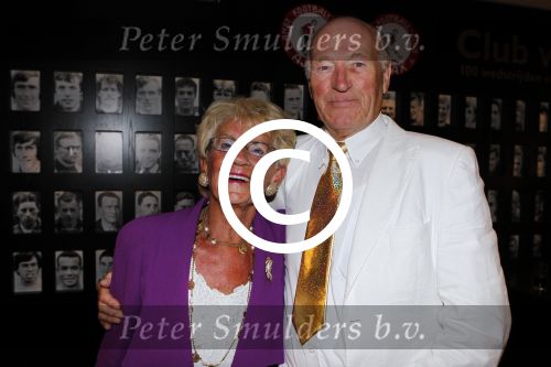 Amsterdam 28 mei 2011
Toppers in concert in de amsterdam arena.Moeder Gerard Joling met vriend
Peter Smulders bv