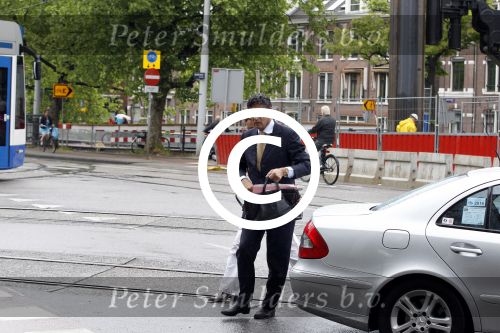 Amsterdam 9 mei 2011
Tessa v Leijenhorst en advocaat Gerard Spong arriveren bij het politieburo waar ze aangifte tegen Martijn Krabbe gaan doen.
Peter Smulders bv
