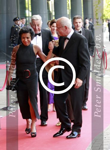 Amsterdam 27 mei 2011
Verjaardagsfeest prinses Maxima vanwege haar 40e verjaardag in het concertgebouw. Aanwezig oa Prins Willem Alexander Koningin Beatrix Prinses Irene Prinses Christina Margriet Pieter v Vollenhoven Prins Friso en mabel Wisse Smit Prins Constantijn en Prinses laurentien Prins Maurits en Marilenen Prins Bernhard en Annette Prins Floris en Aimee  Prins Pieter Christiaan en Anita alsmede haar ouders Jorge Zorrequieta en moder en broer Martin. Gerrit Zalm met vrouw
Peter Smulders bv