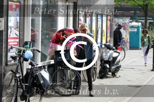 Amsterdam 6 mei 2011
Hanna Verboom op de fiets in Amsterdam.
Peter Smulders bv