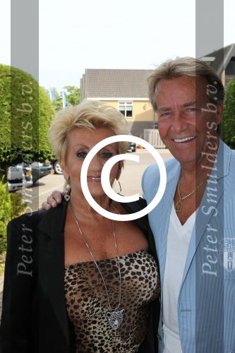 Oudendijk, 13 Mei 2011
Imca Marina 70 jaar en een groot feest
Hanny Veerkamp met haar man Ton Veerkamp
Foto Peter Smulders BV
