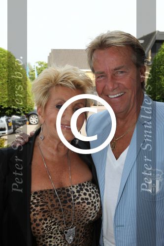 Oudendijk, 13 Mei 2011
Imca Marina 70 jaar en een groot feest
Hanny Veerkamp met haar man Ton Veerkamp
Foto Peter Smulders BV