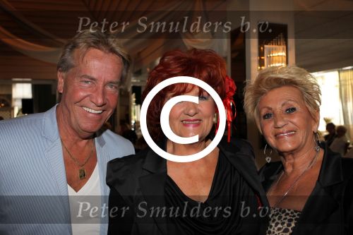 Oudendijk, 13 Mei 2011
Imca Marina 70 jaar en een groot feest
Hanny Veerkamp met haar man Ton Veerkamp
Foto Peter Smulders BV