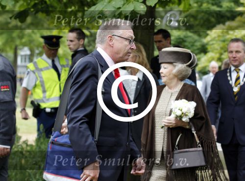 Amsterdam 26 mei 2011
Koningin Beatrix opent expositie van kunst op de apollolaan. Jan Cremer begeleidt haar. Harmen Roeland
Peter Smulders bv