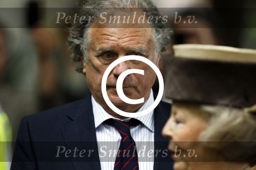 Amsterdam 26 mei 2011
Koningin Beatrix opent expositie van kunst op de apollolaan. Jan Cremer begeleidt haar.
Peter Smulders bv