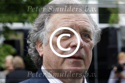 Amsterdam 26 mei 2011
Koningin Beatrix opent expositie van kunst op de apollolaan. Jan Cremer begeleidt haar.
Peter Smulders bv