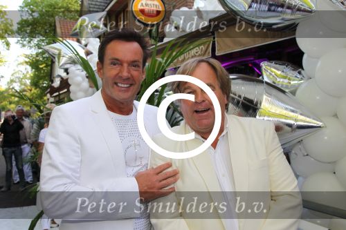 Bergen (NH), 2 Mei 2011
Uitreiking 24e CD van Gerard Joling
Ex-manager Jan v Doorn
Foto Peter Smulders BV
