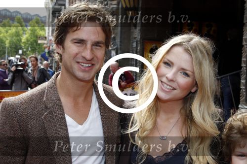 Amsterdam 11 juni 2011
Premiere Kung Fu panda in Tuschinski. Jennifer Ewbank met leerling en vriend Robin
Peter Smulders bv