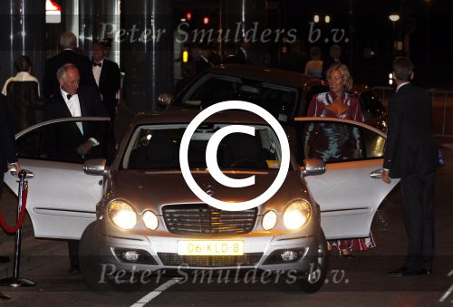 Amsterdam 27 mei 2011
Verjaardagsfeest prinses Maxima vanwege haar 40e verjaardag in het concertgebouw. Aanwezig oa Prins Willem Alexander Koningin Beatrix Prinses Irene Prinses Christina Margriet Pieter v Vollenhoven Prins Friso en mabel Wisse Smit Prins Constantijn en Prinses laurentien Prins Maurits en Marilenen Prins Bernhard en Annette Prins Floris en Aimee  Prins Pieter Christiaan en Anita alsmede haar ouders Jorge Zorrequieta en moder en broer Martin. Johan Remkes met vriendin?
Peter Smulders bv