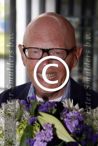 Hilversum 18 mei 2011
Presentatie dvd Oebele bij beeld en geluid met oa aanwezig Willem Nijholt Wieteke v Dort Marjan Berk Han Peekel en Joop Stokkermans
Peter Smulders bv