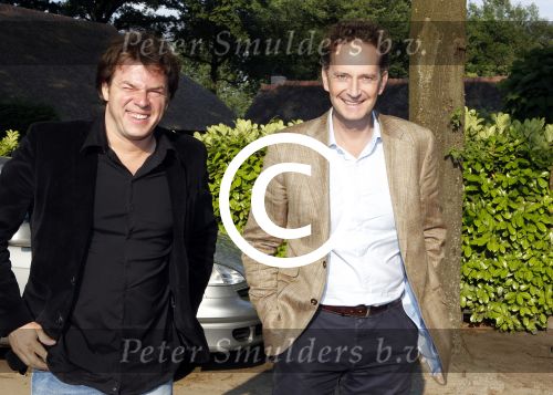 Cromvoirt 11 juni 2011
Verjaardsagsfeestje Albert Verlinde en Onno Hoes ( beide 50 jaar oud geworden)
bij hun huis / boerderij. Joop Wijn met vriend
Peter Smulders bv