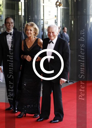 Amsterdam 27 mei 2011
Verjaardagsfeest prinses Maxima vanwege haar 40e verjaardag in het concertgebouw. Aanwezig oa Prins Willem Alexander Koningin Beatrix Prinses Irene Prinses Christina Margriet Pieter v Vollenhoven Prins Friso en mabel Wisse Smit Prins Constantijn en Prinses laurentien Prins Maurits en Marilenen Prins Bernhard en Annette Prins Floris en Aimee  Prins Pieter Christiaan en Anita alsmede haar ouders Jorge Zorrequieta en moder en broer Martin.
Peter Smulders bv