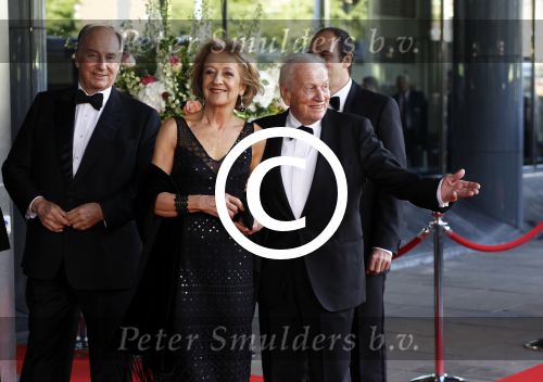 Amsterdam 27 mei 2011
Verjaardagsfeest prinses Maxima vanwege haar 40e verjaardag in het concertgebouw. Aanwezig oa Prins Willem Alexander Koningin Beatrix Prinses Irene Prinses Christina Margriet Pieter v Vollenhoven Prins Friso en mabel Wisse Smit Prins Constantijn en Prinses laurentien Prins Maurits en Marilenen Prins Bernhard en Annette Prins Floris en Aimee  Prins Pieter Christiaan en Anita alsmede haar ouders Jorge Zorrequieta en moder en broer Martin.
Peter Smulders bv