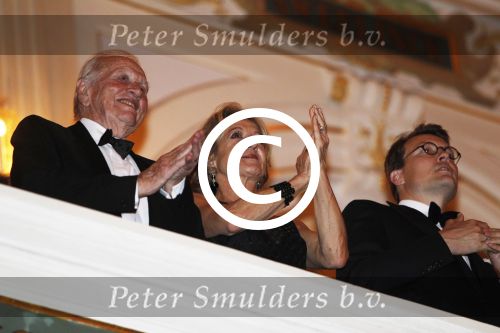 Amsterdam 27 mei 2011
Verjaardagsfeest prinses Maxima vanwege haar 40e verjaardag in het concertgebouw. Aanwezig oa Prins Willem Alexander Koningin Beatrix Prinses Irene Prinses Christina Margriet Pieter v Vollenhoven Prins Friso en mabel Wisse Smit Prins Constantijn en Prinses laurentien Prins Maurits en Marilenen Prins Bernhard en Annette Prins Floris en Aimee  Prins Pieter Christiaan en Anita alsmede haar ouders Jorge Zorrequieta en moder en broer Martin.
Peter Smulders bv