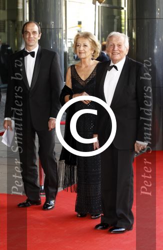 Amsterdam 27 mei 2011
Verjaardagsfeest prinses Maxima vanwege haar 40e verjaardag in het concertgebouw. Aanwezig oa Prins Willem Alexander Koningin Beatrix Prinses Irene Prinses Christina Margriet Pieter v Vollenhoven Prins Friso en mabel Wisse Smit Prins Constantijn en Prinses laurentien Prins Maurits en Marilenen Prins Bernhard en Annette Prins Floris en Aimee  Prins Pieter Christiaan en Anita alsmede haar ouders Jorge Zorrequieta en moder en broer Martin.
Peter Smulders bv