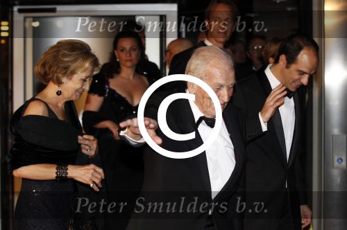 Amsterdam 27 mei 2011
Verjaardagsfeest prinses Maxima vanwege haar 40e verjaardag in het concertgebouw. Aanwezig oa Prins Willem Alexander Koningin Beatrix Prinses Irene Prinses Christina Margriet Pieter v Vollenhoven Prins Friso en mabel Wisse Smit Prins Constantijn en Prinses laurentien Prins Maurits en Marilenen Prins Bernhard en Annette Prins Floris en Aimee  Prins Pieter Christiaan en Anita alsmede haar ouders Jorge Zorrequieta en moder en broer Martin.
Peter Smulders bv