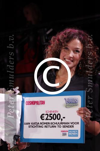 Amsterdam 19 mei 2011
Verkiezing cosmopolitan mooiste benen van nederland. Lauren Verster presenteert het programma en vriend Jort Kelder zit in de jury. Katja Schuurman
Peter Smulders bv