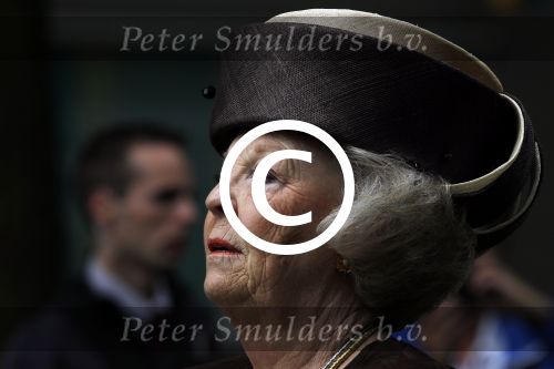 Amsterdam 26 mei 2011
Koningin Beatrix opent expositie van kunst op de apollolaan. Jan Cremer begeleidt haar.
Peter Smulders bv