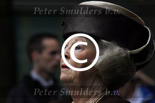 Amsterdam 26 mei 2011
Koningin Beatrix opent expositie van kunst op de apollolaan. Jan Cremer begeleidt haar.
Peter Smulders bv