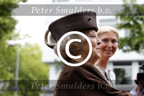 Amsterdam 26 mei 2011
Koningin Beatrix opent expositie van kunst op de apollolaan. Jan Cremer begeleidt haar.
Peter Smulders bv