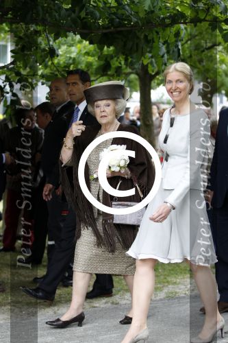 Amsterdam 26 mei 2011
Koningin Beatrix opent expositie van kunst op de apollolaan. Jan Cremer begeleidt haar.
Peter Smulders bv