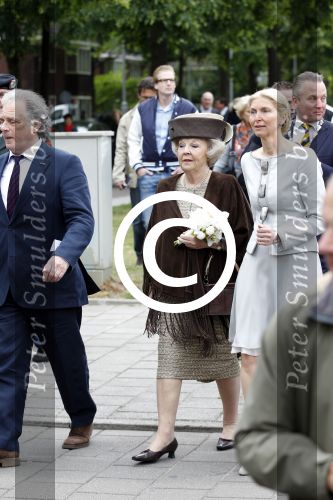 Amsterdam 26 mei 2011
Koningin Beatrix opent expositie van kunst op de apollolaan. Jan Cremer begeleidt haar.
Peter Smulders bv