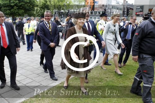 Amsterdam 26 mei 2011
Koningin Beatrix opent expositie van kunst op de apollolaan. Jan Cremer begeleidt haar.
Peter Smulders bv