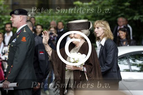 Amsterdam 26 mei 2011
Koningin Beatrix opent expositie van kunst op de apollolaan. Jan Cremer begeleidt haar.
Peter Smulders bv